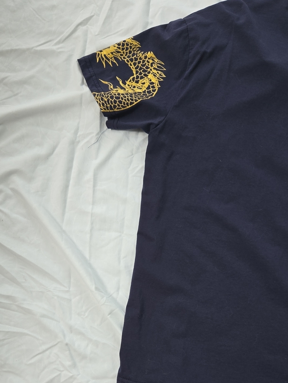 Men's Unisex Tshirt Navy Blue 2 Gold Dragons On Front And A Bit On Back Size M. - Picture 9 of 11